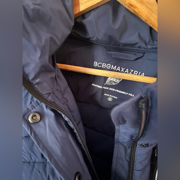 BCBG | Navy Blue Puffer Coat w/ Detachable Hood - Picture 2 of 3